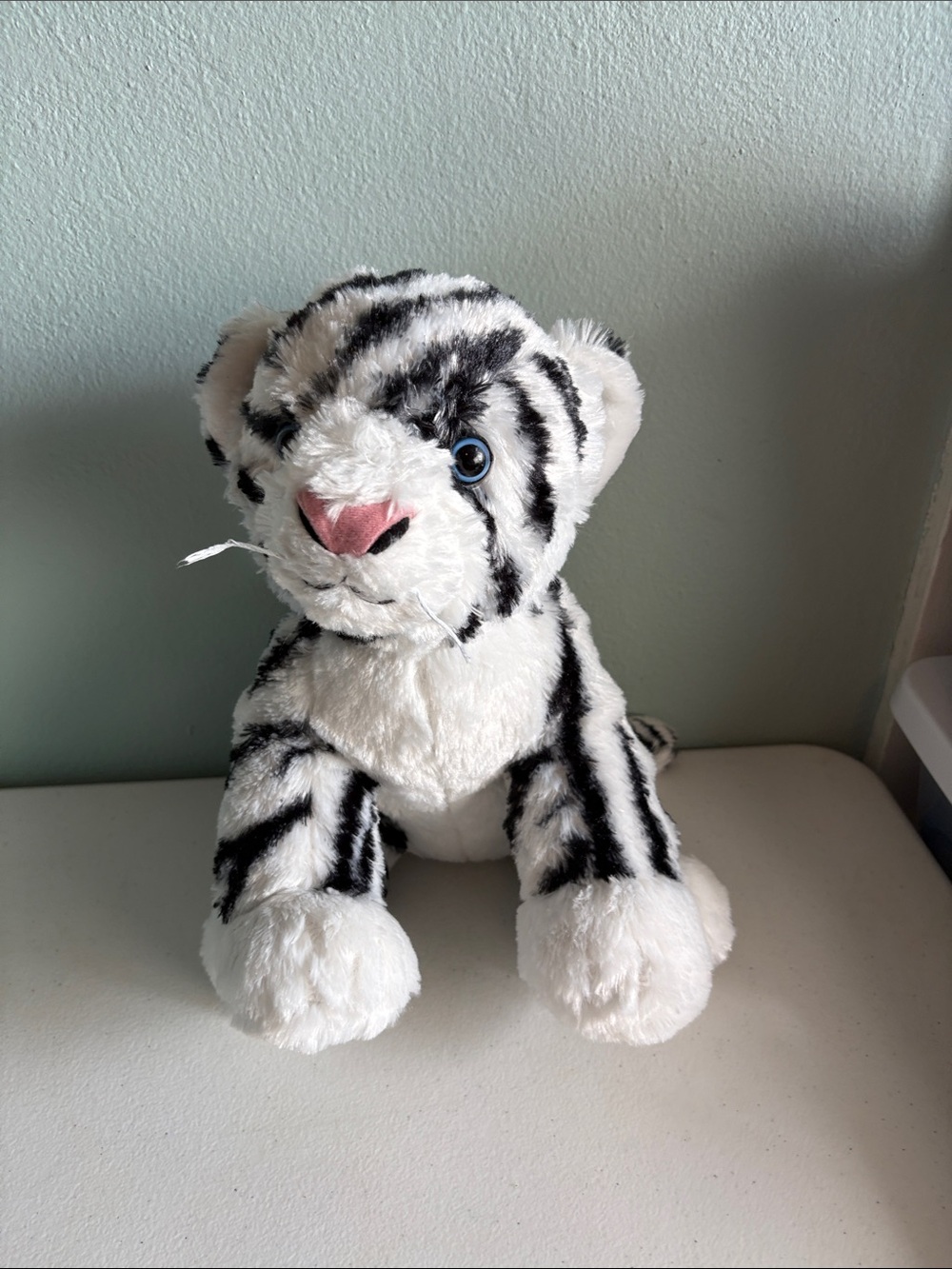 Build-A-Bear Workshop White and Black Striped Plush Siberian Tiger